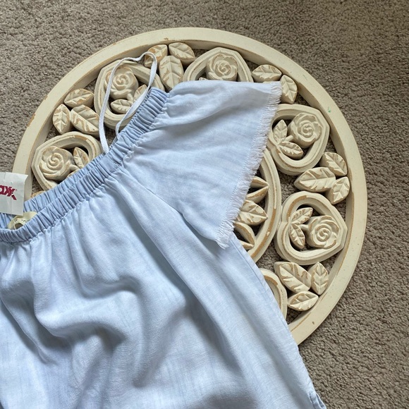 Cloth & Stone Frayed Hem Chambray Off shoulder Top - Picture 4 of 9